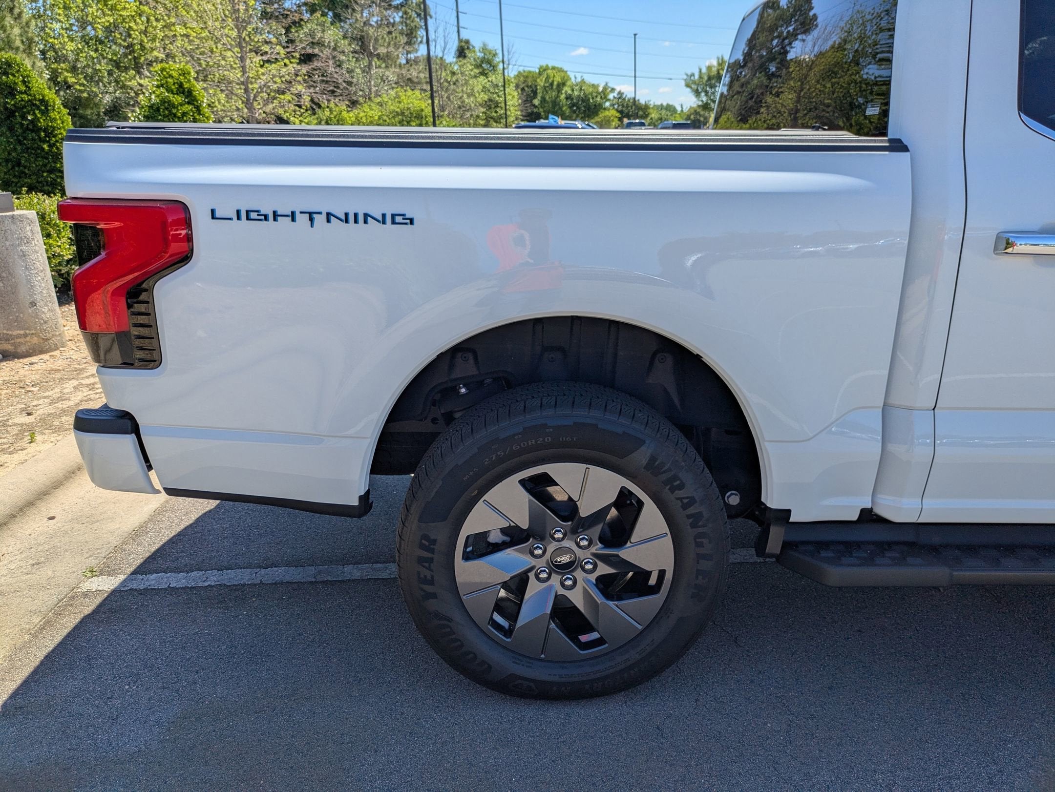 2025 Ford F-150 Lightning Flash