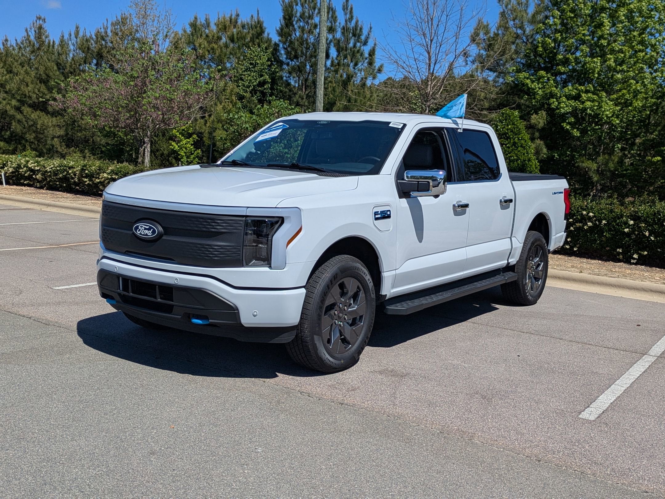 2025 Ford F-150 Lightning Flash