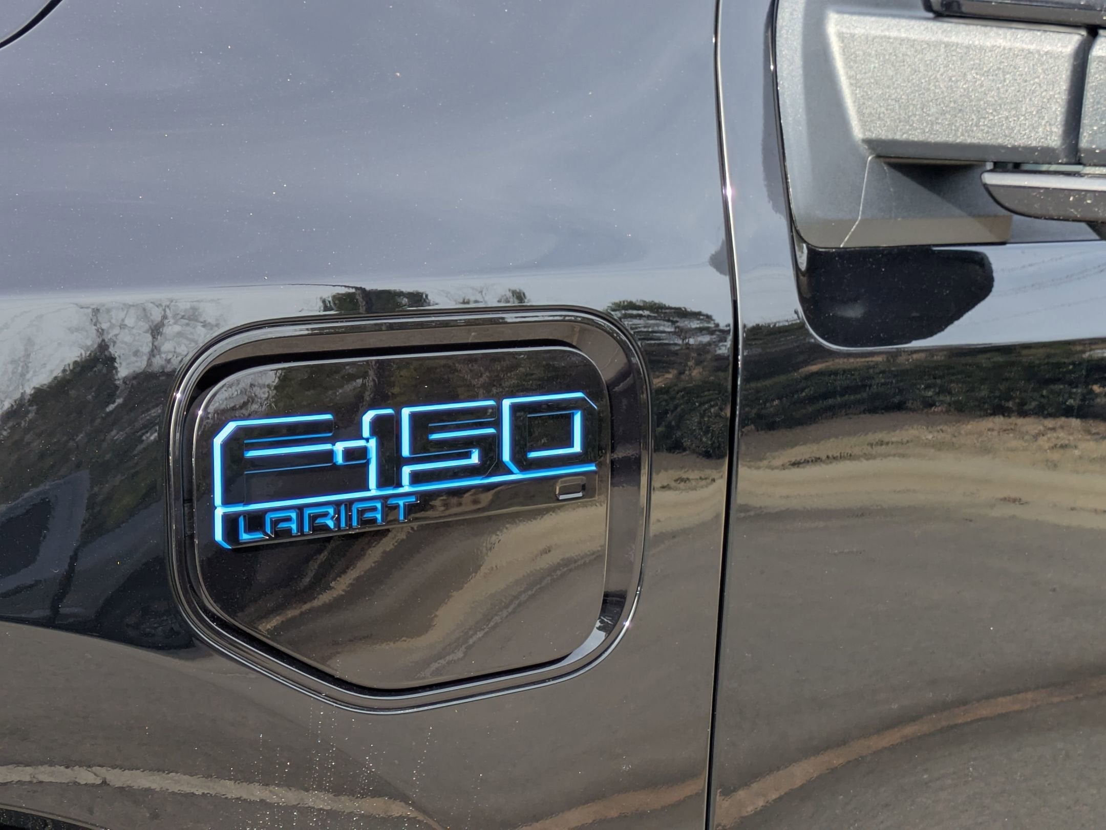 2025 Ford F-150 Lightning LARIAT