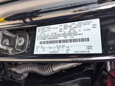 2025 Ford F-150 Lightning LARIAT