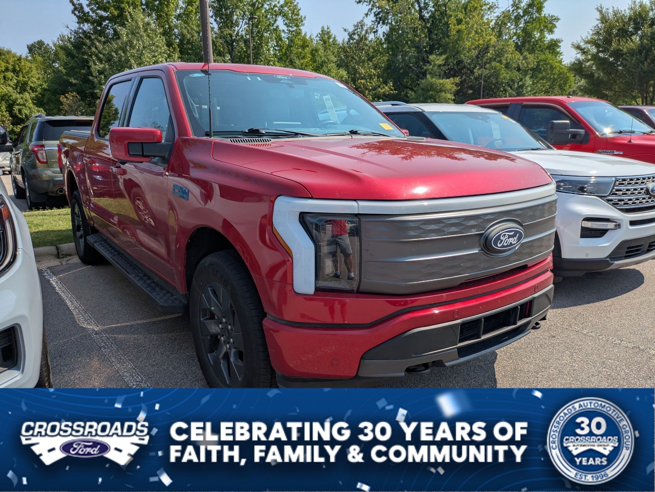 2024 Ford F-150 Lightning LARIAT