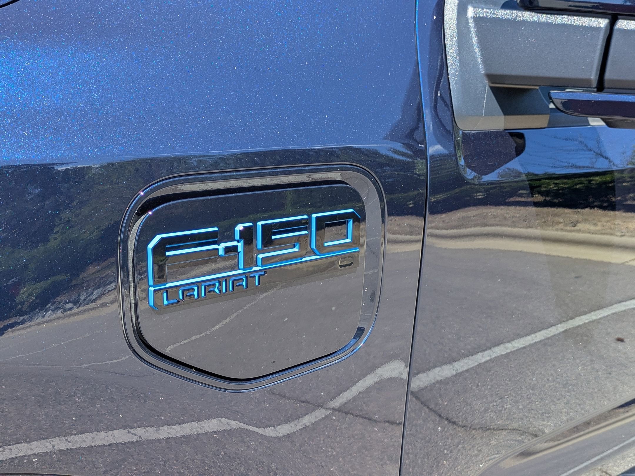 2024 Ford F-150 Lightning LARIAT