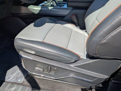 2024 Ford F-150 Lightning LARIAT