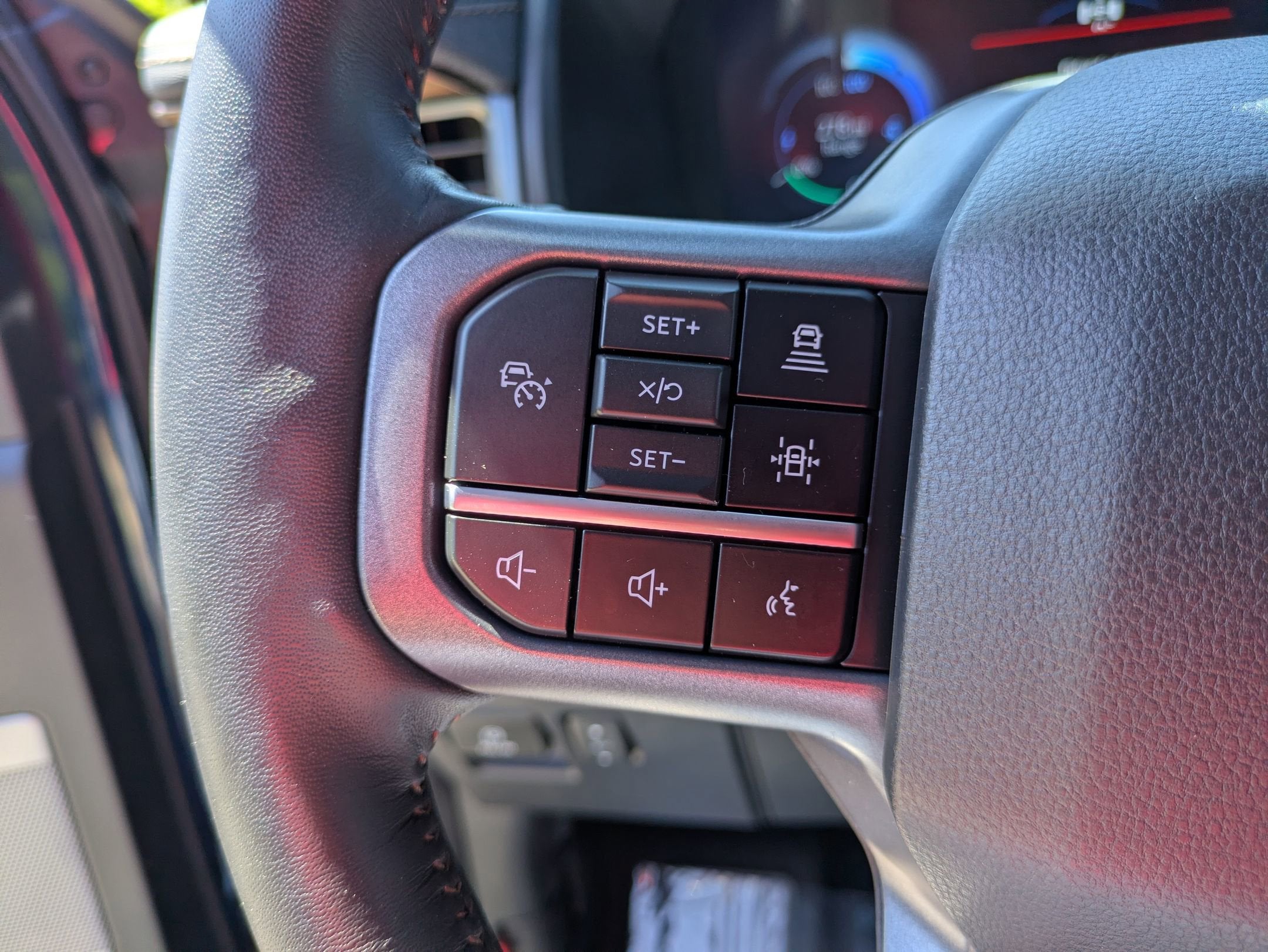 2024 Ford F-150 Lightning LARIAT