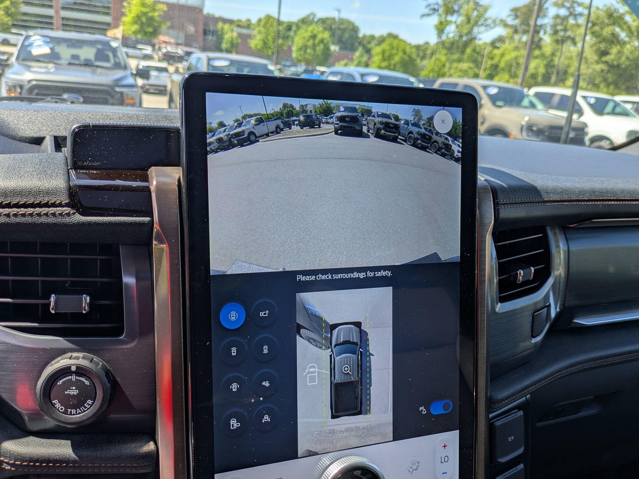 2024 Ford F-150 Lightning LARIAT