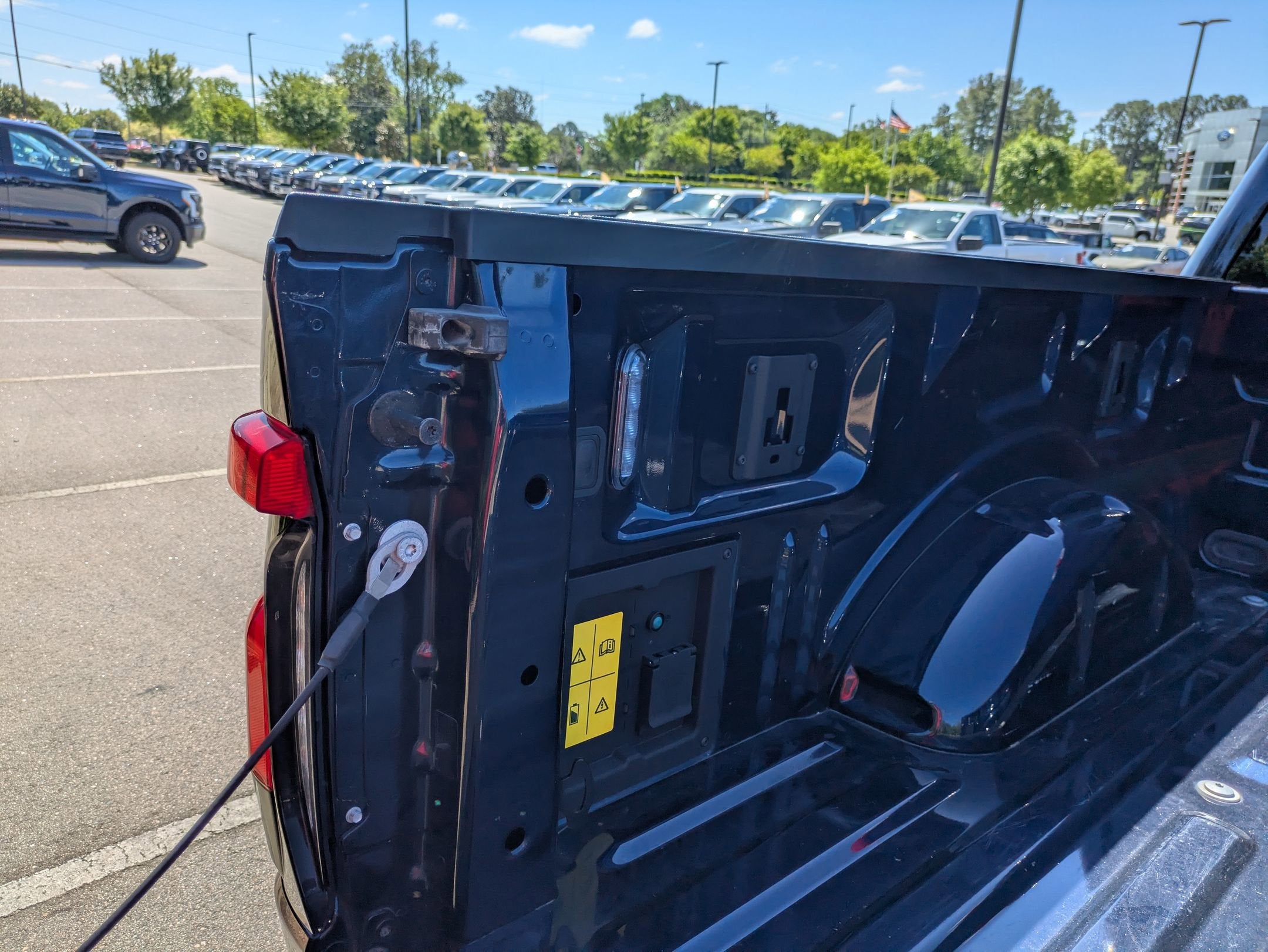 2024 Ford F-150 Lightning LARIAT