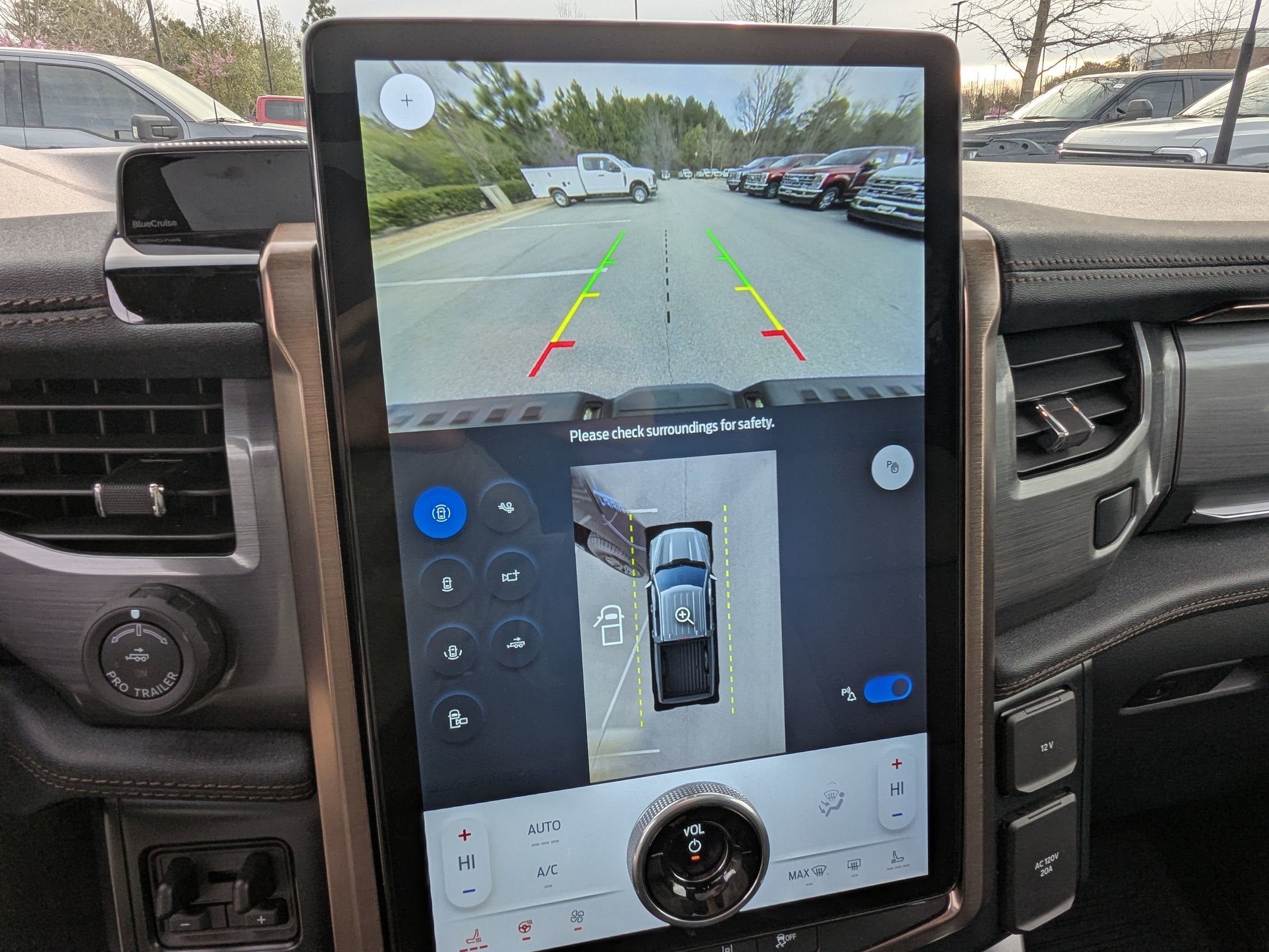 2025 Ford F-150 Lightning LARIAT