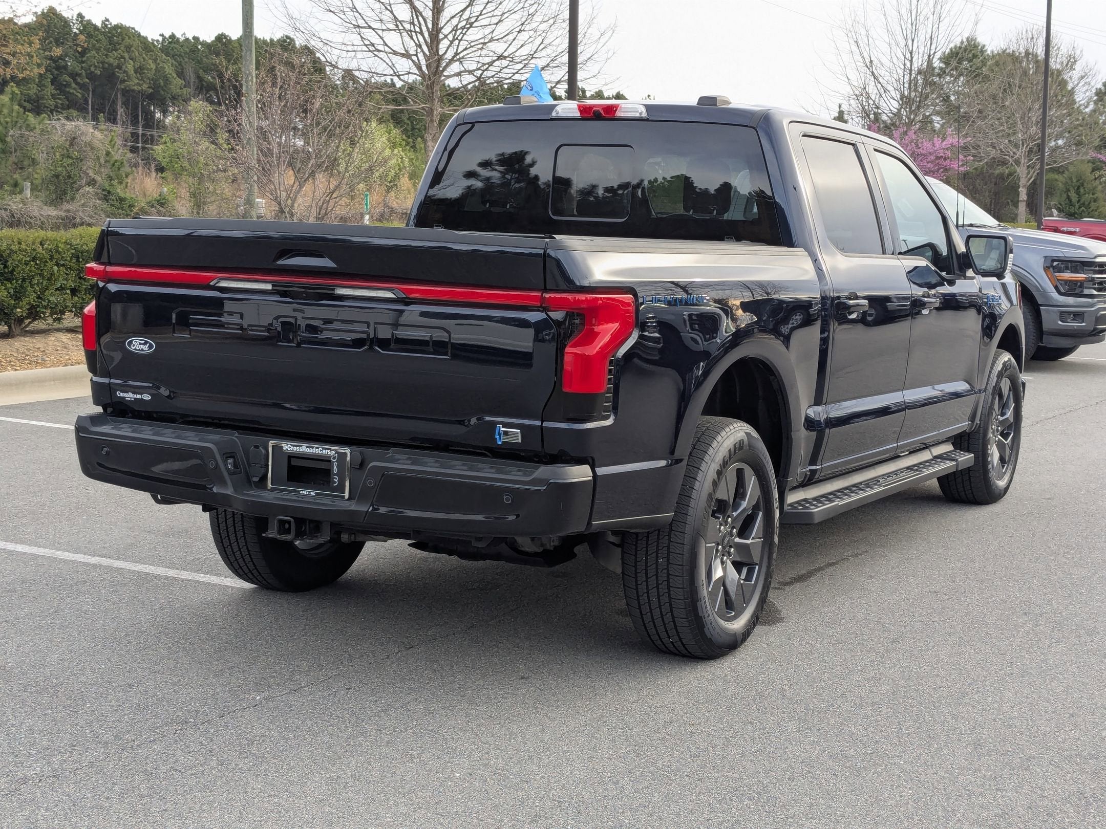 2025 Ford F-150 Lightning LARIAT
