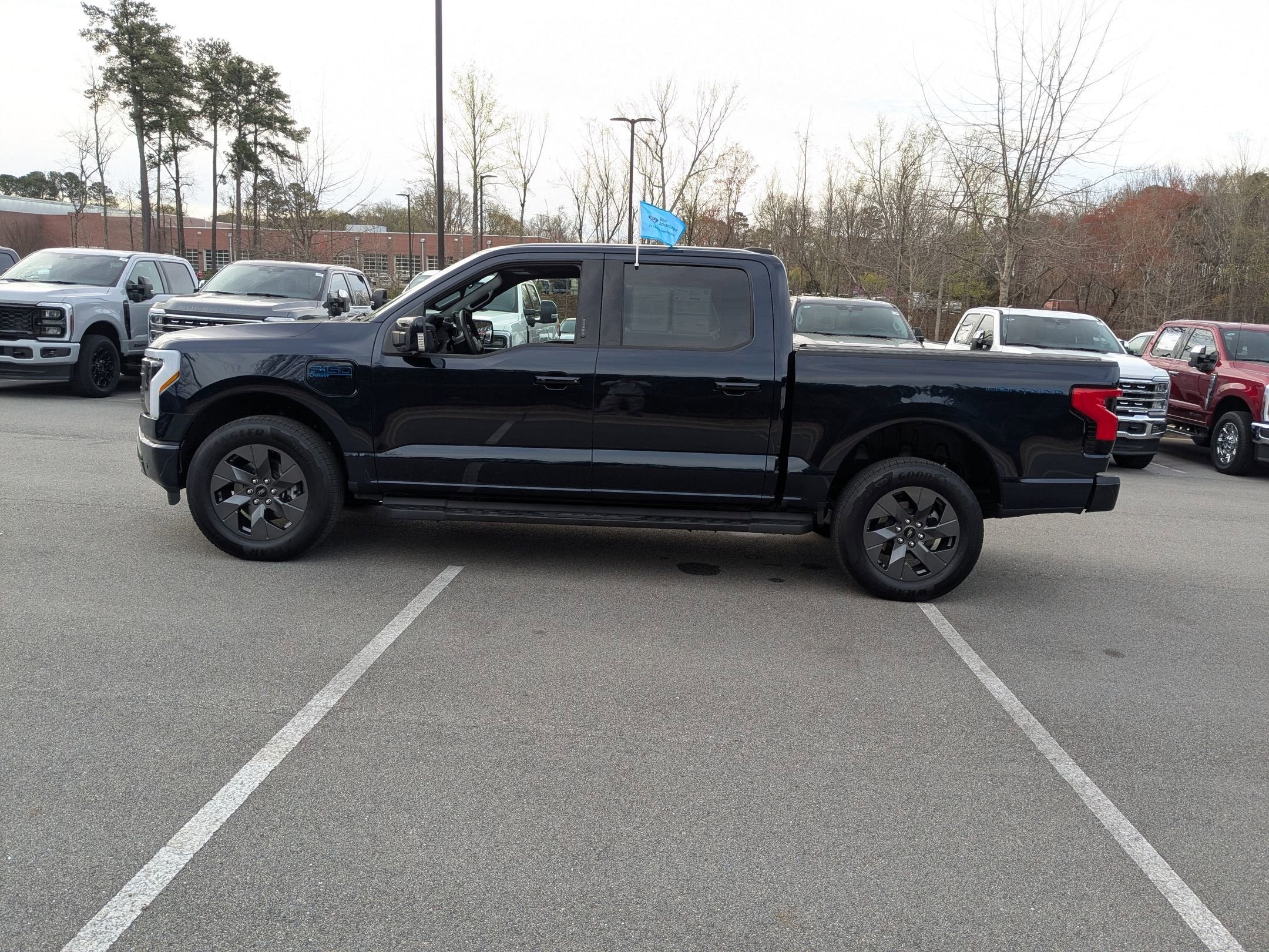 2025 Ford F-150 Lightning LARIAT