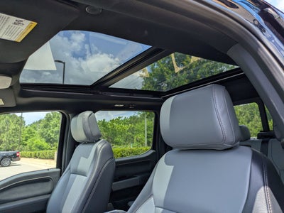 2025 Ford F-150 Lightning LARIAT