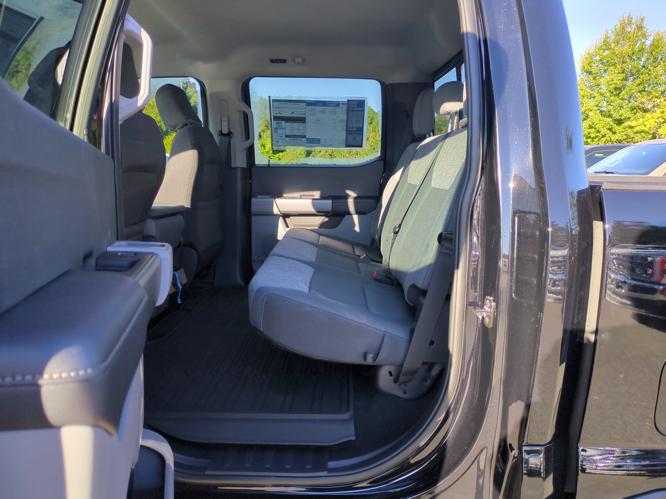 2027 Ford Super Duty F-250 SRW XLT