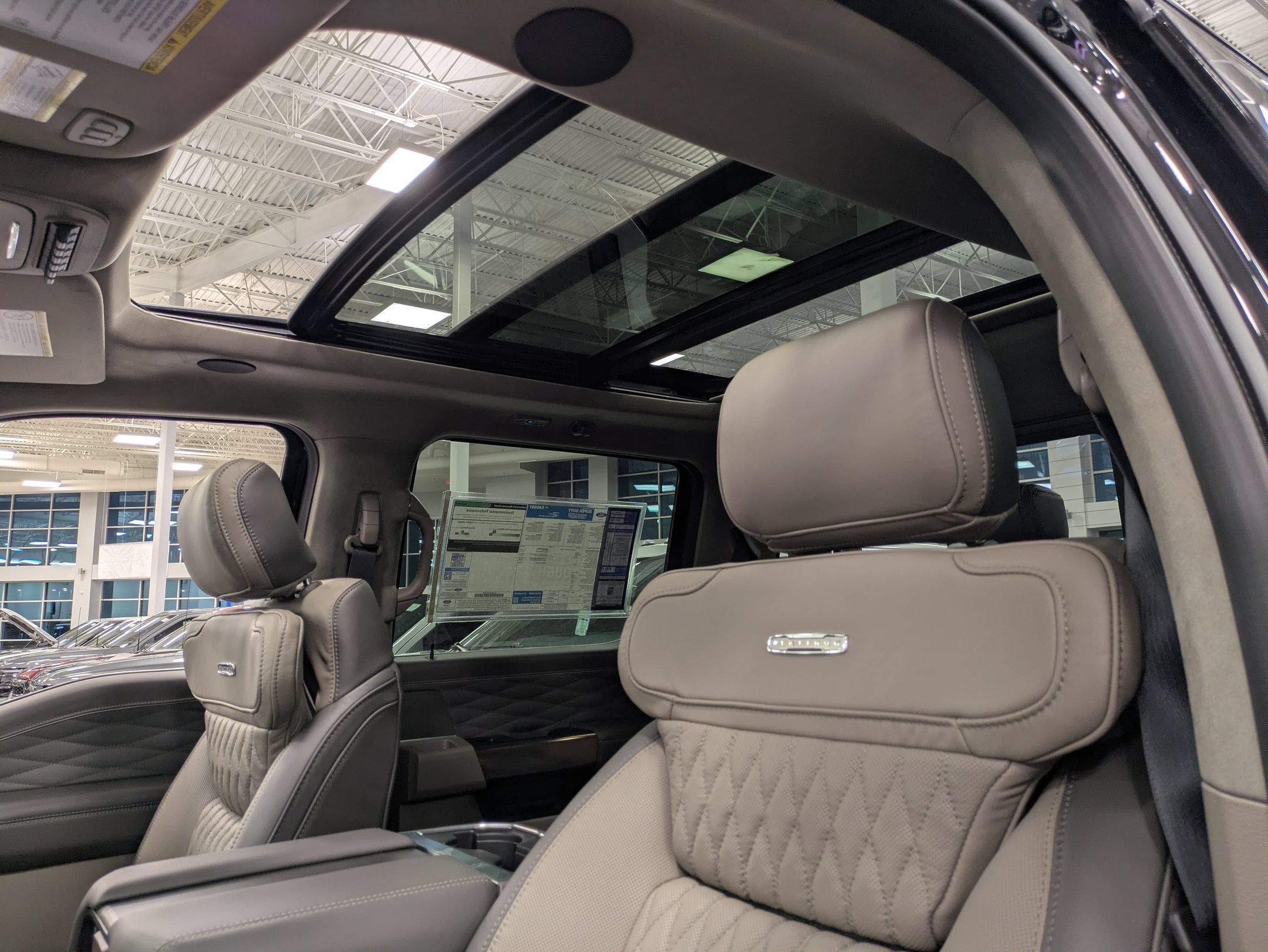 2027 Ford Super Duty F-250 SRW Platinum