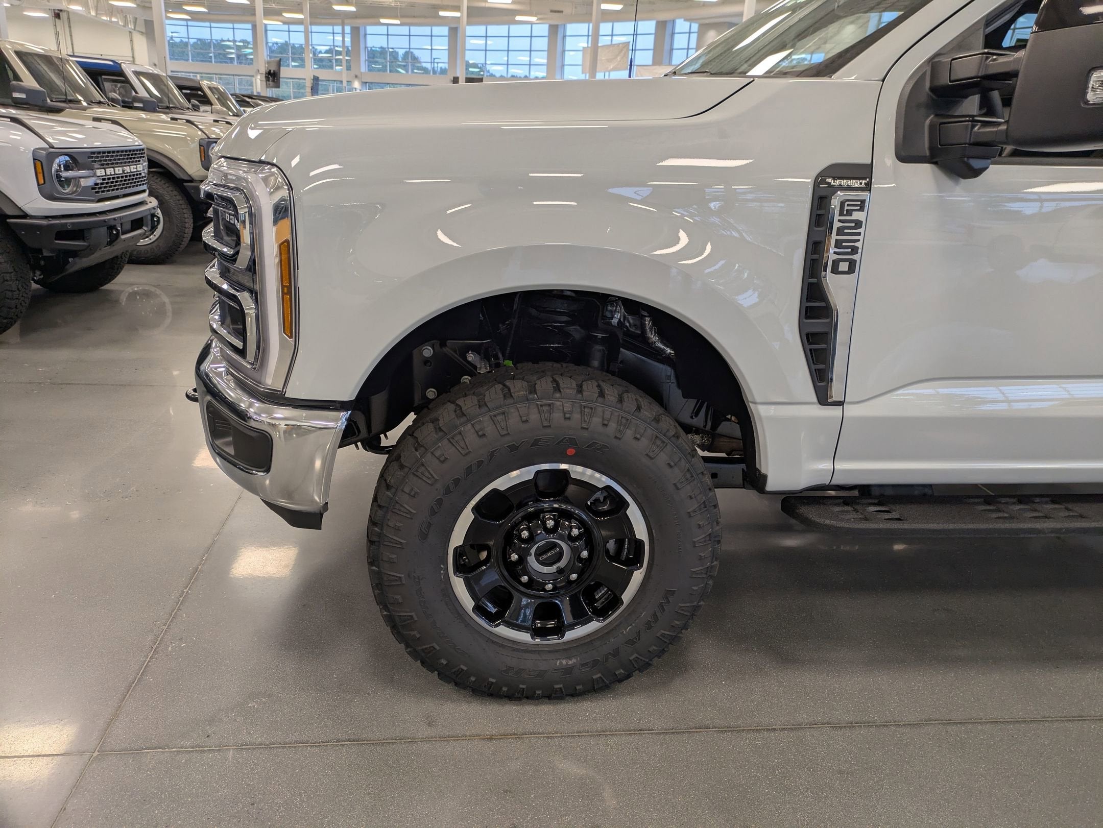 2026 Ford Super Duty F-250 SRW LARIAT