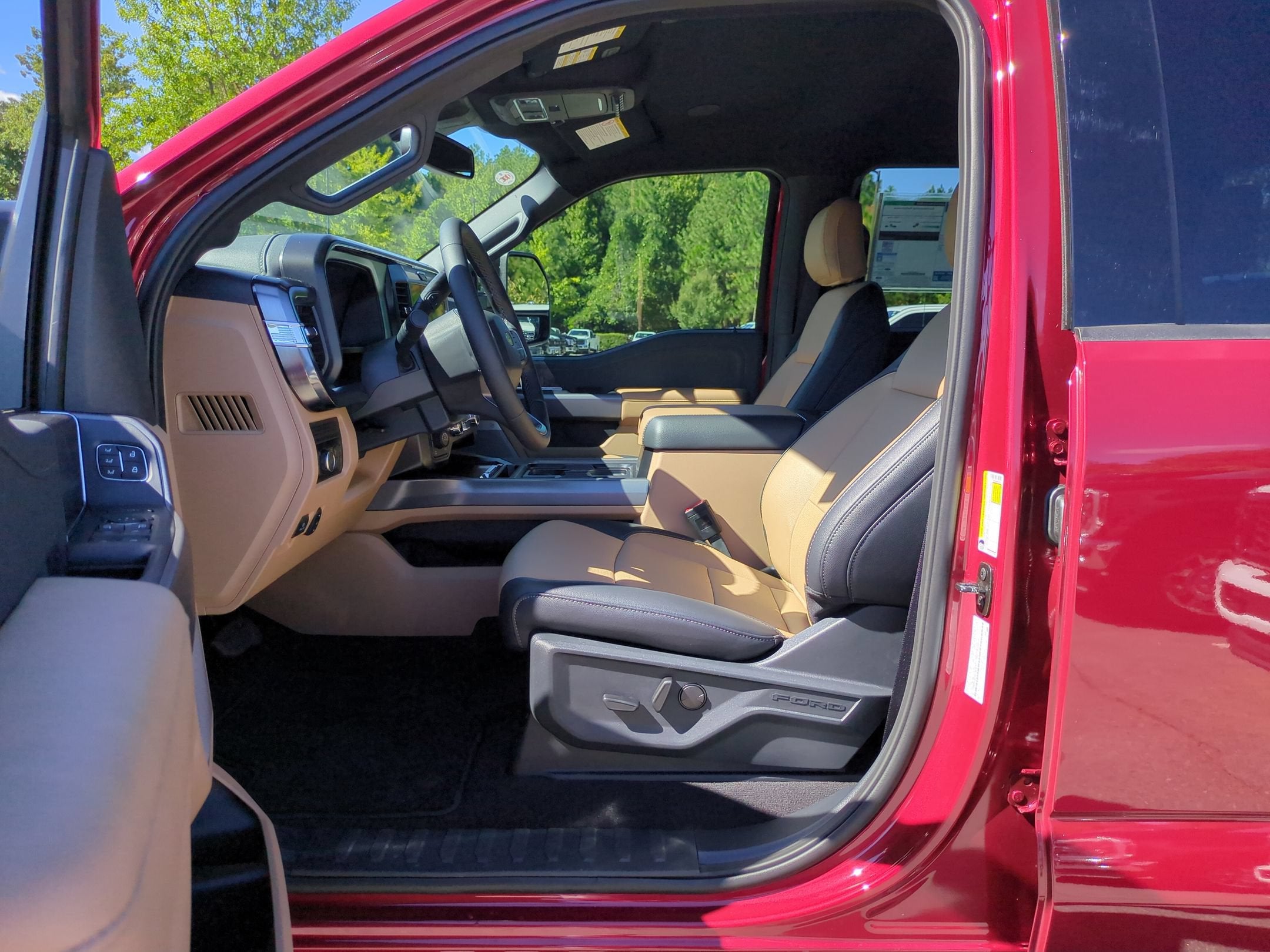2027 Ford Super Duty F-250 SRW LARIAT