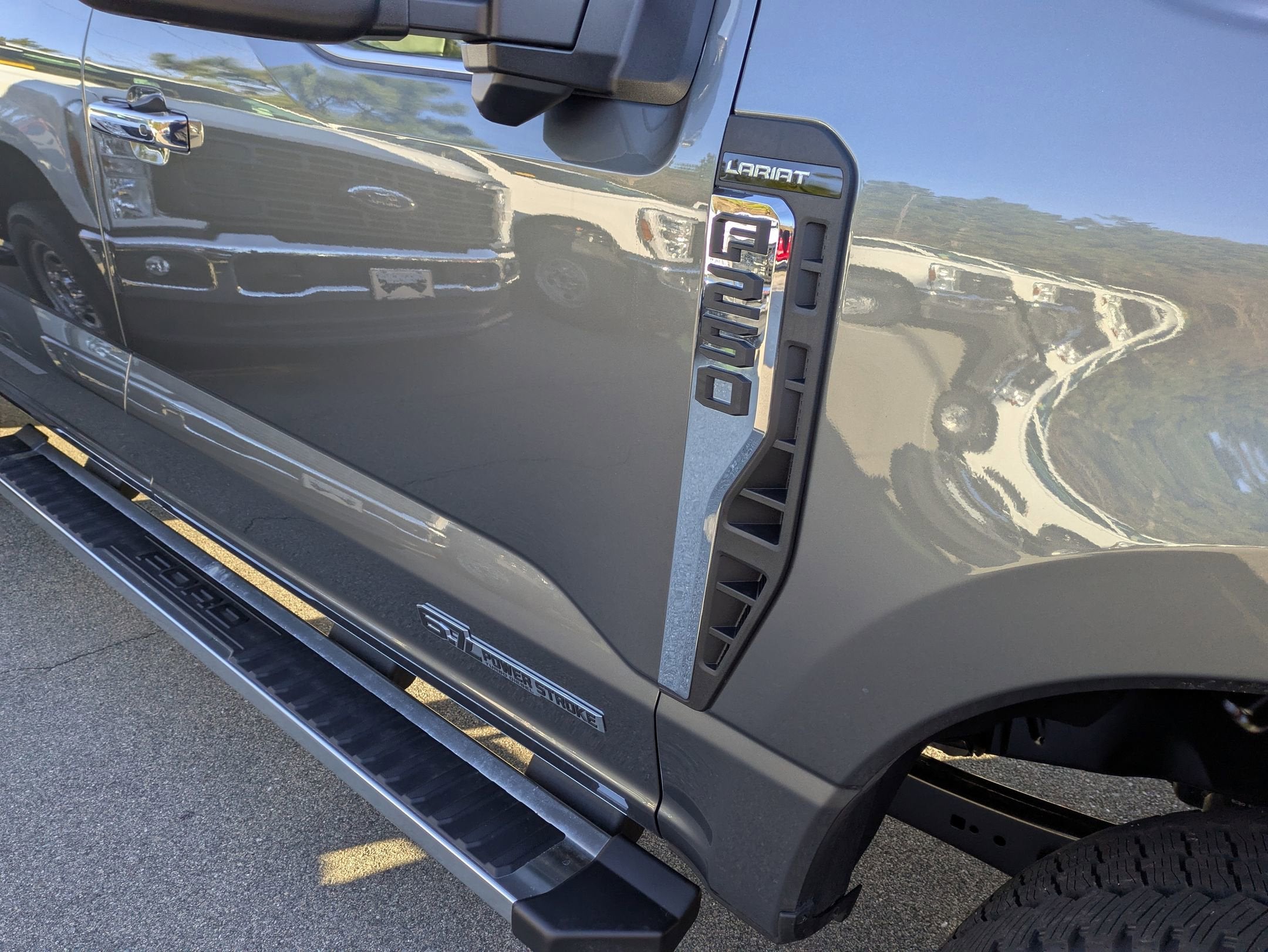 2026 Ford Super Duty F-250 SRW LARIAT