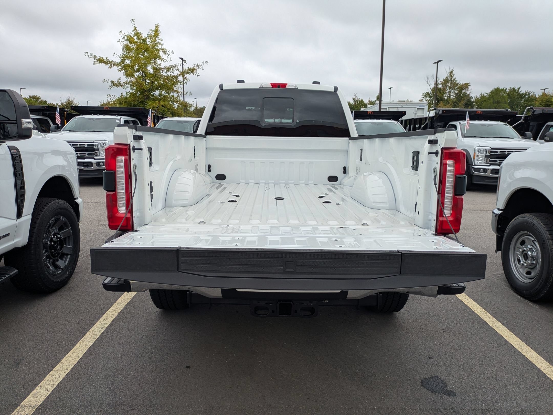 2026 Ford Super Duty F-350 SRW LARIAT