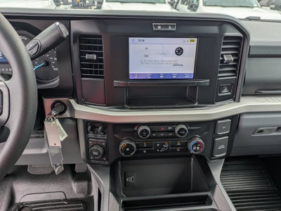 2027 Ford Super Duty F-350 SRW XLT