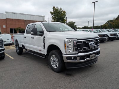 2027 Ford Super Duty F-350 SRW XLT
