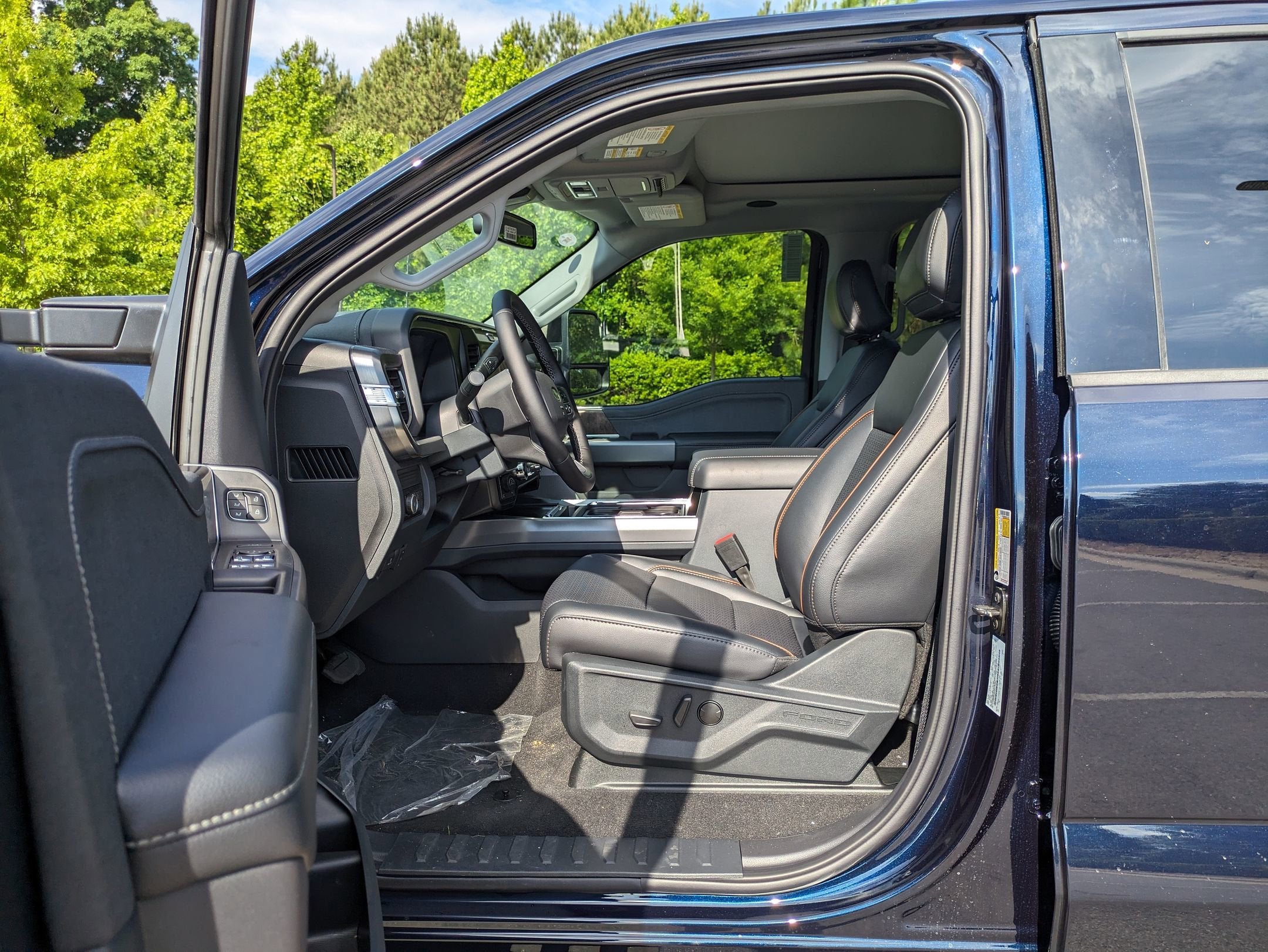 2025 Ford Super Duty F-350 SRW LARIAT