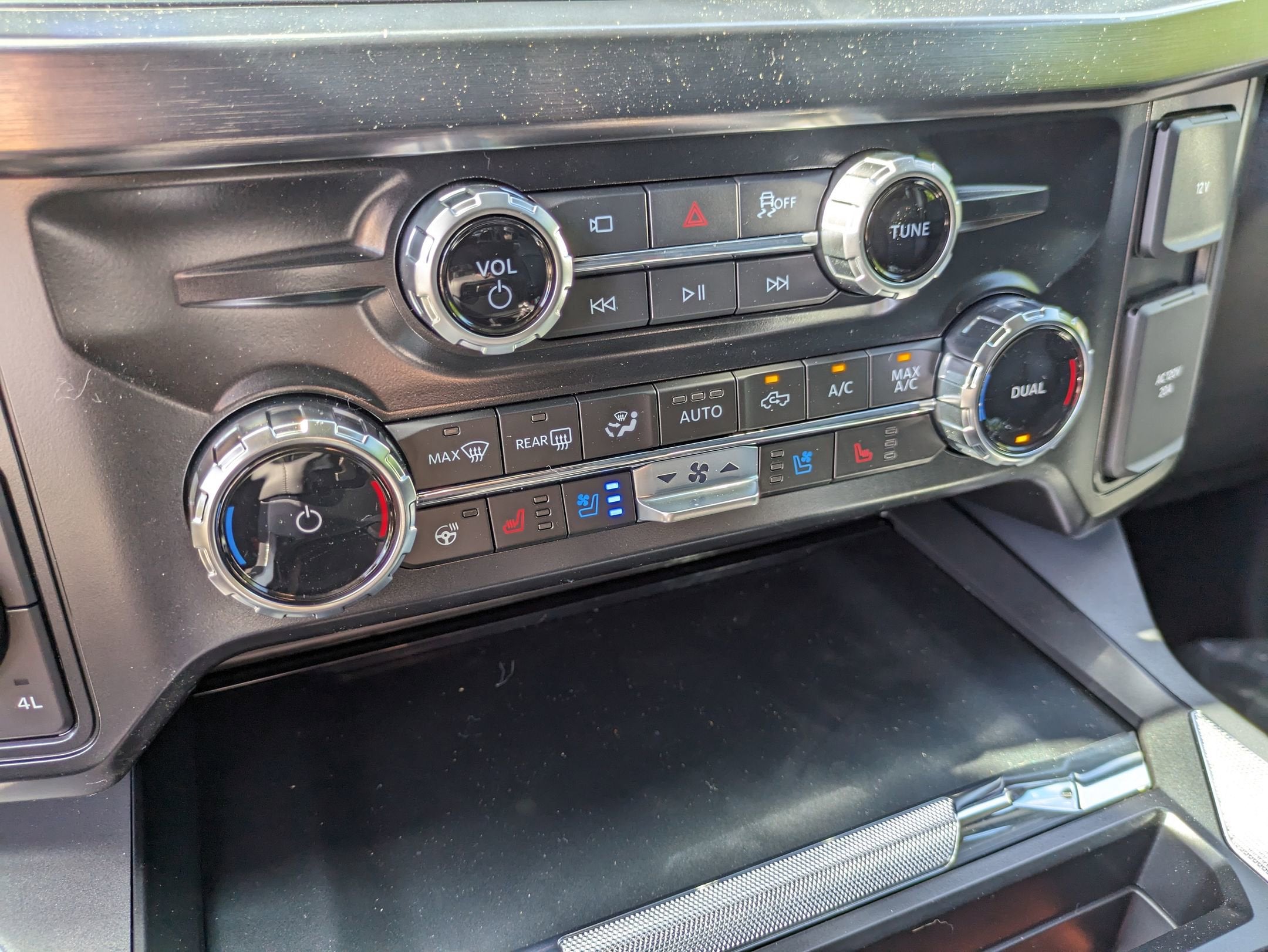 2025 Ford Super Duty F-350 SRW LARIAT