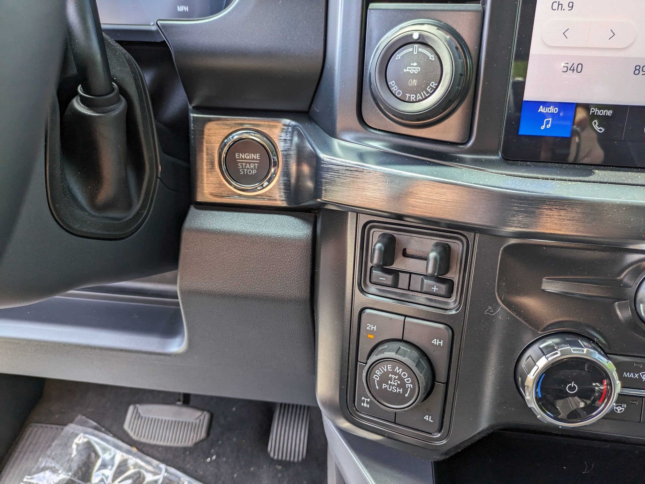 2025 Ford Super Duty F-350 SRW LARIAT