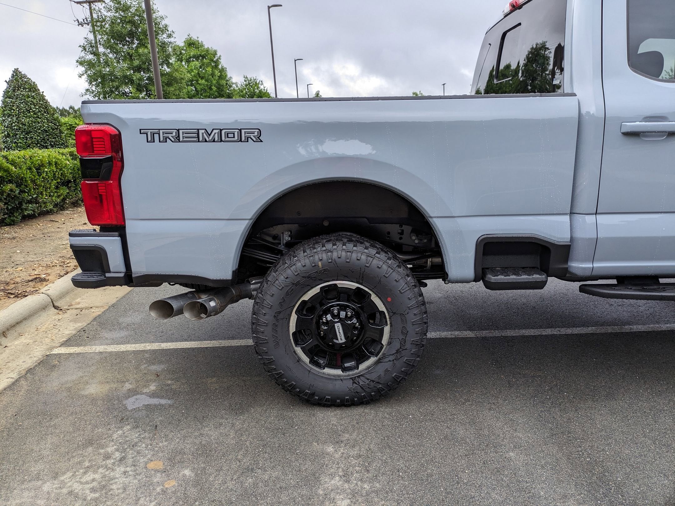 2025 Ford Super Duty F-350 SRW LARIAT