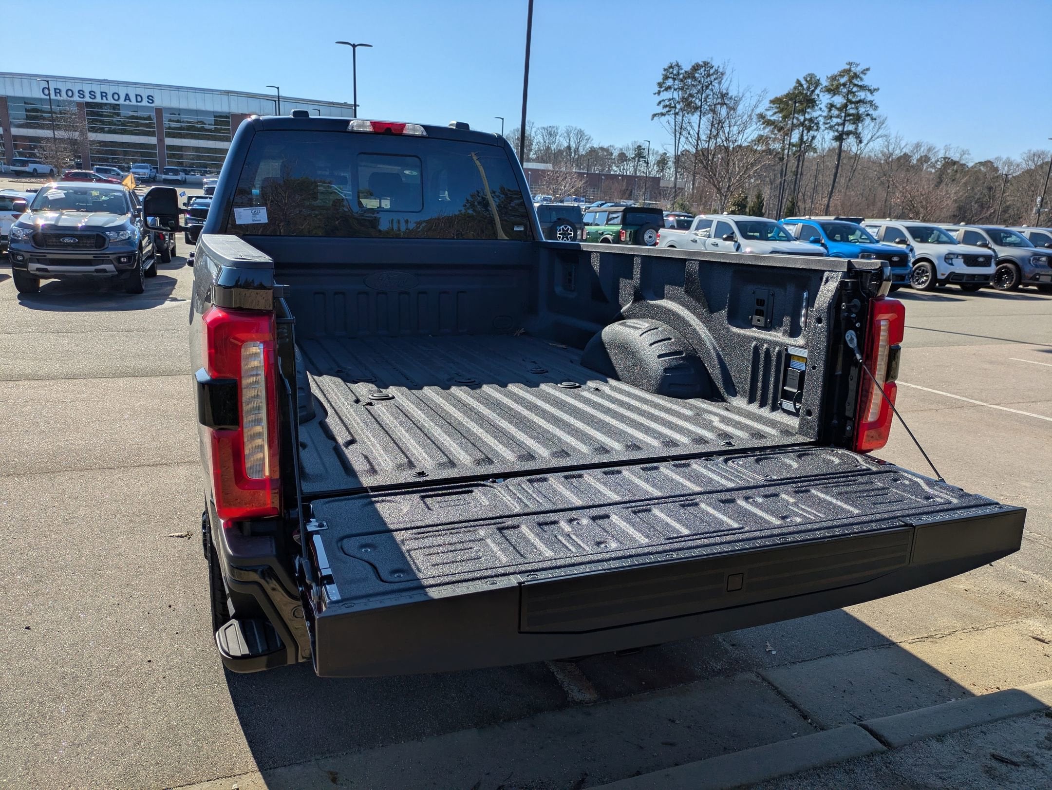 2026 Ford Super Duty F-350 SRW LARIAT