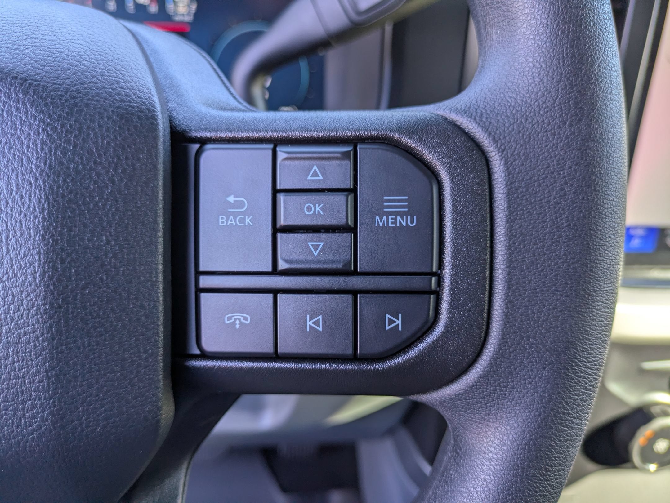 2027 Ford Super Duty F-350 SRW XLT