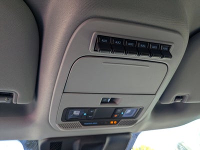 2027 Ford Super Duty F-350 SRW XLT