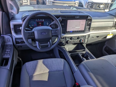 2027 Ford Super Duty F-350 SRW XLT