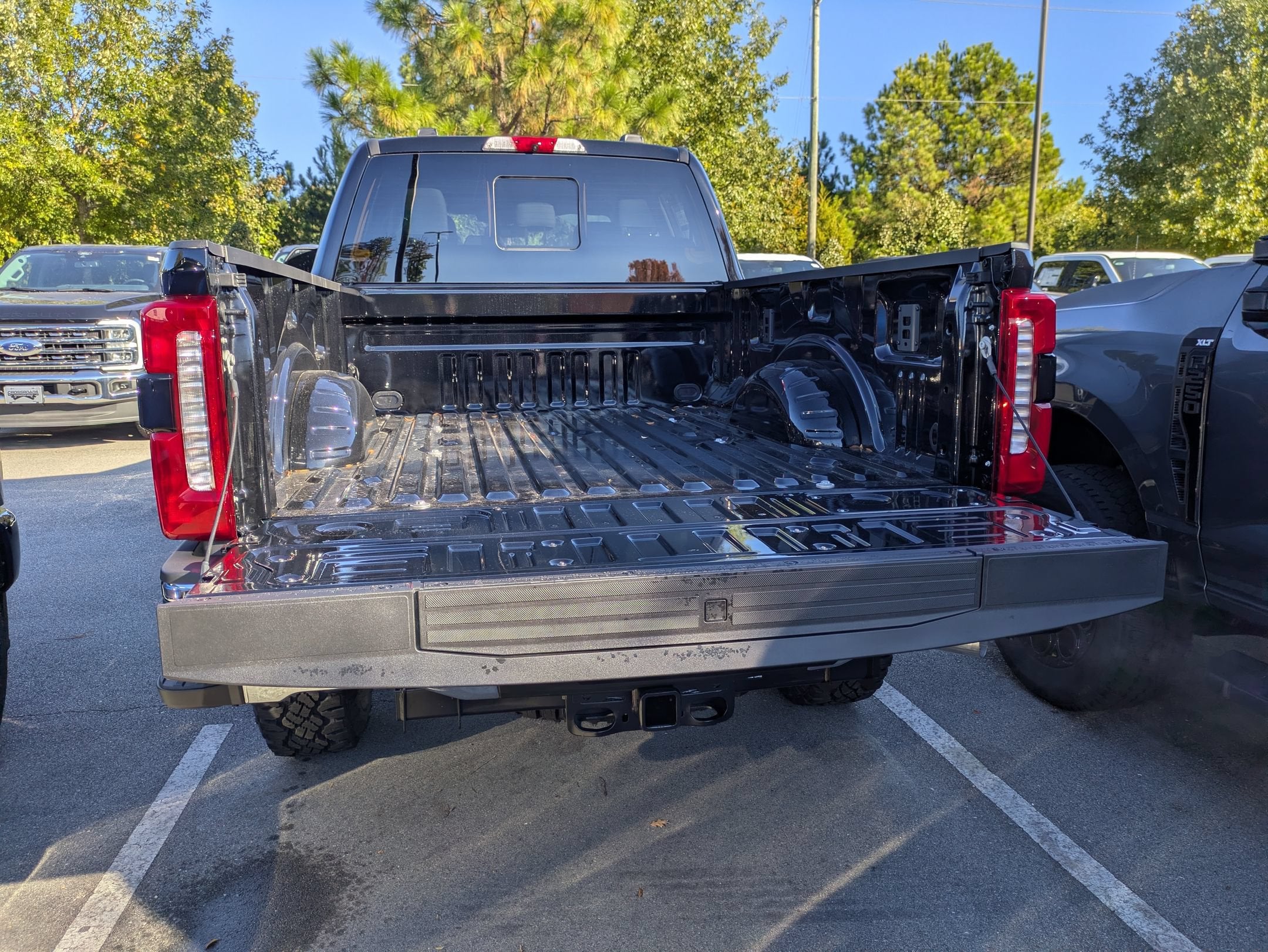 2027 Ford Super Duty F-350 SRW XLT