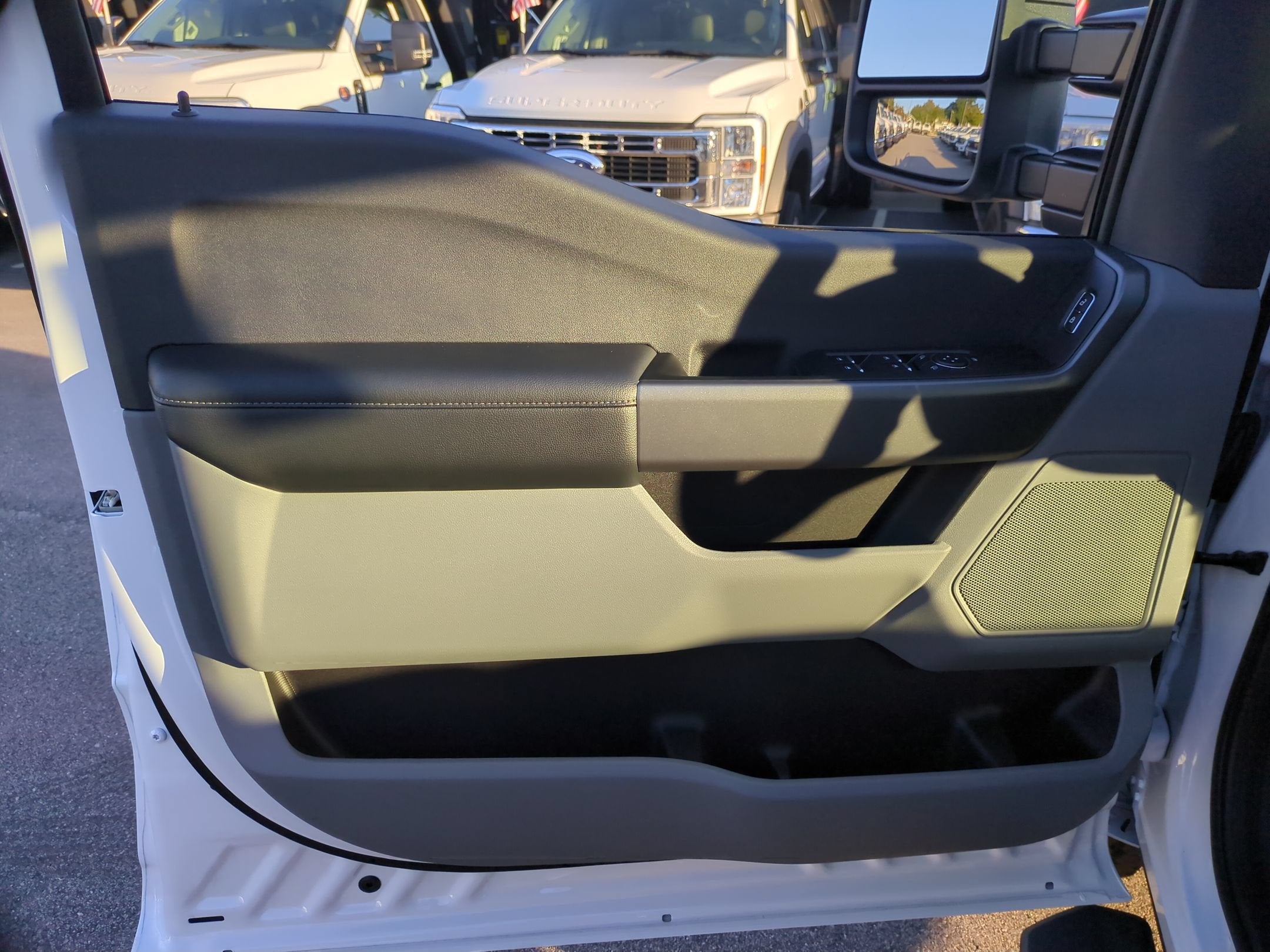 2026 Ford Super Duty F-350 SRW XLT
