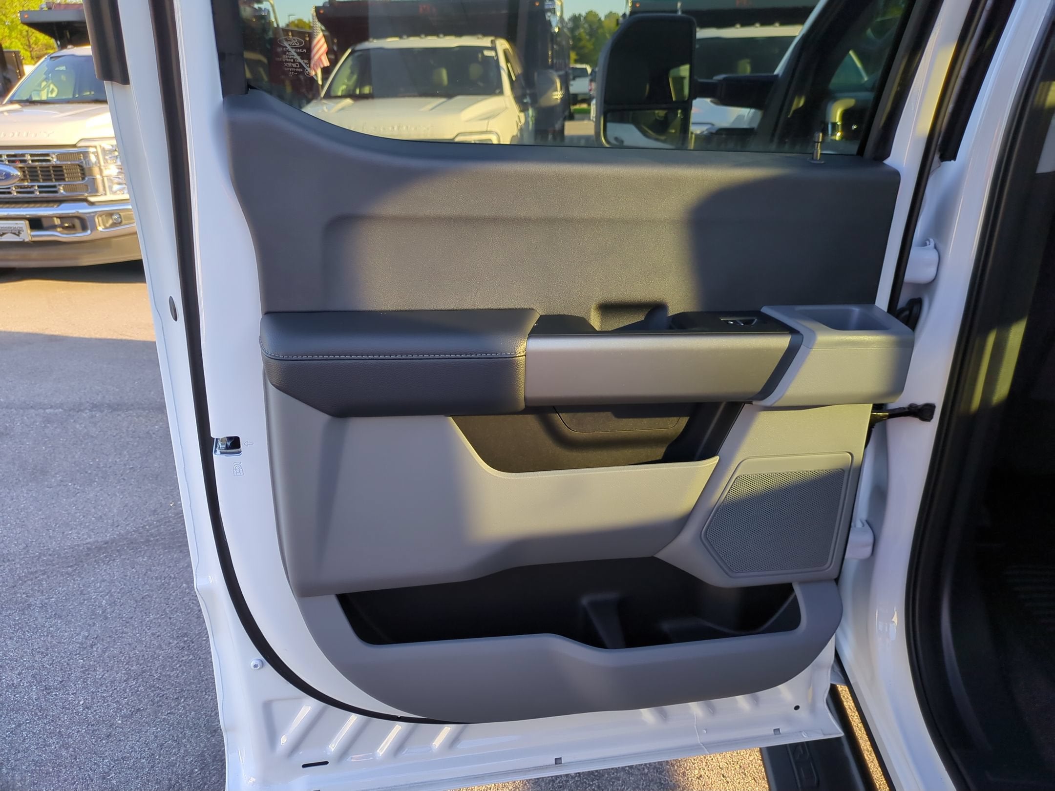 2026 Ford Super Duty F-350 SRW XLT