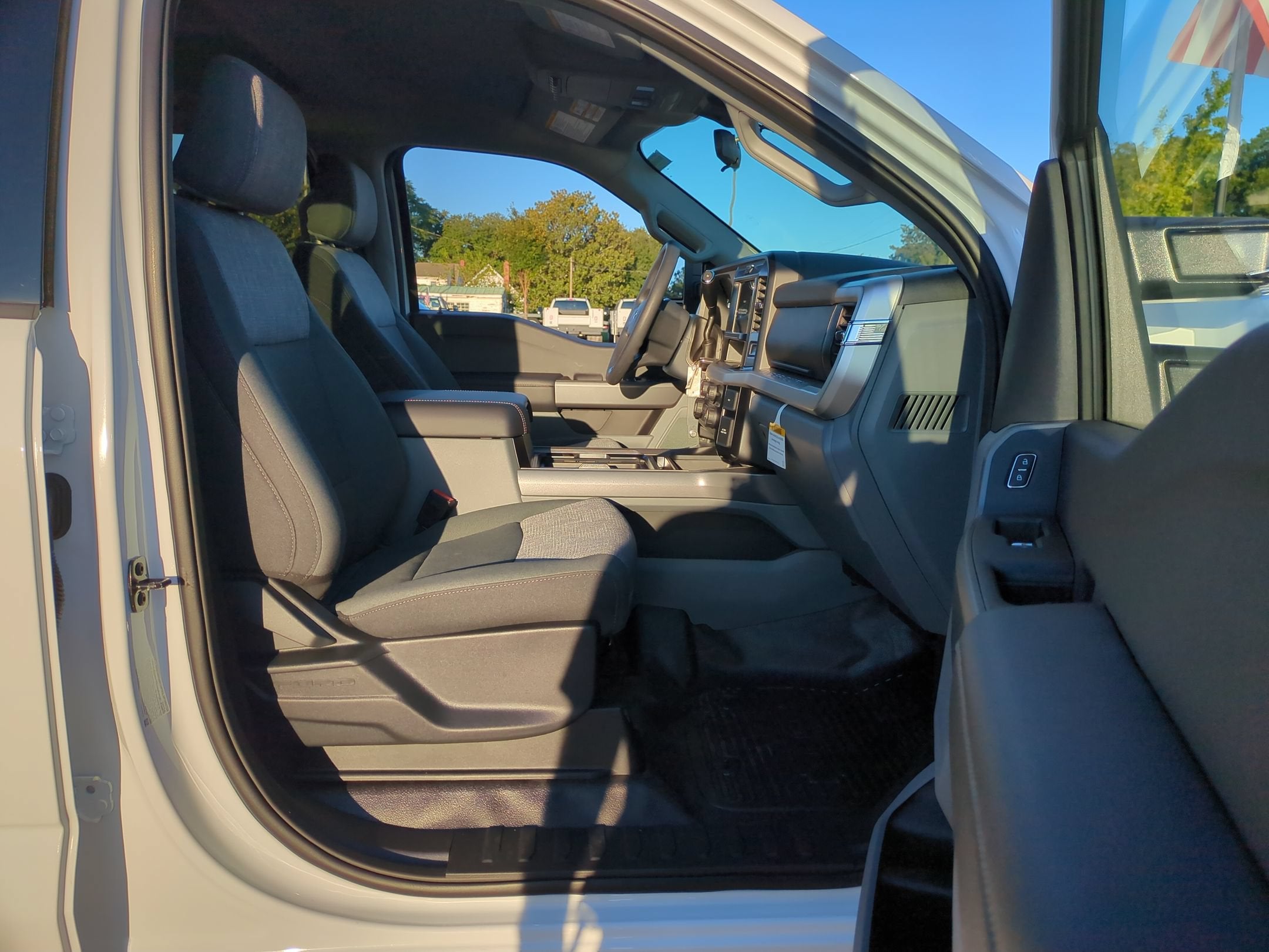 2026 Ford Super Duty F-350 SRW XLT