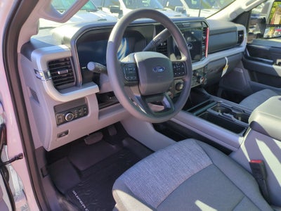 2027 Ford Super Duty F-350 SRW XLT
