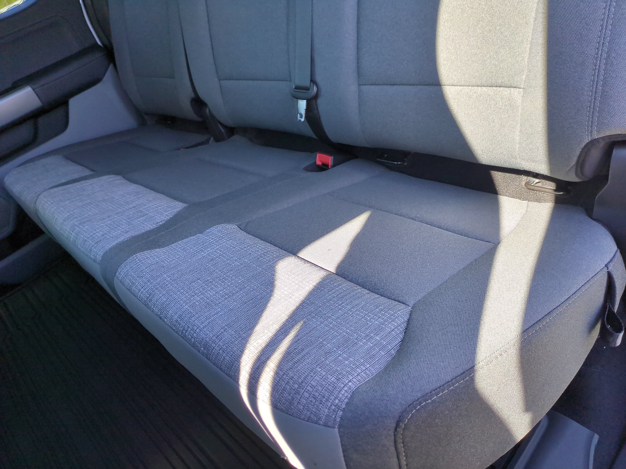2027 Ford Super Duty F-350 SRW XLT