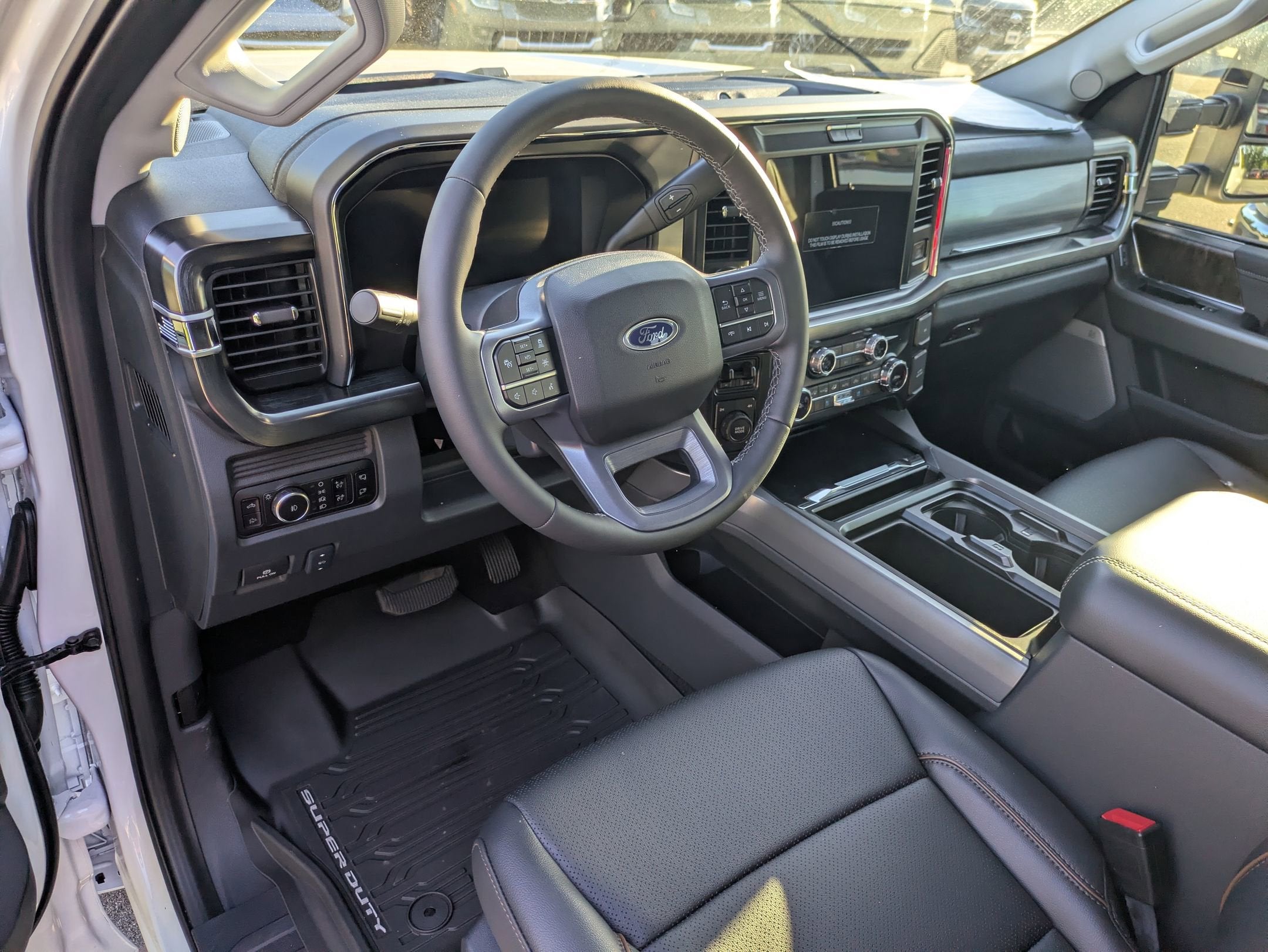 2026 Ford Super Duty F-350 SRW LARIAT