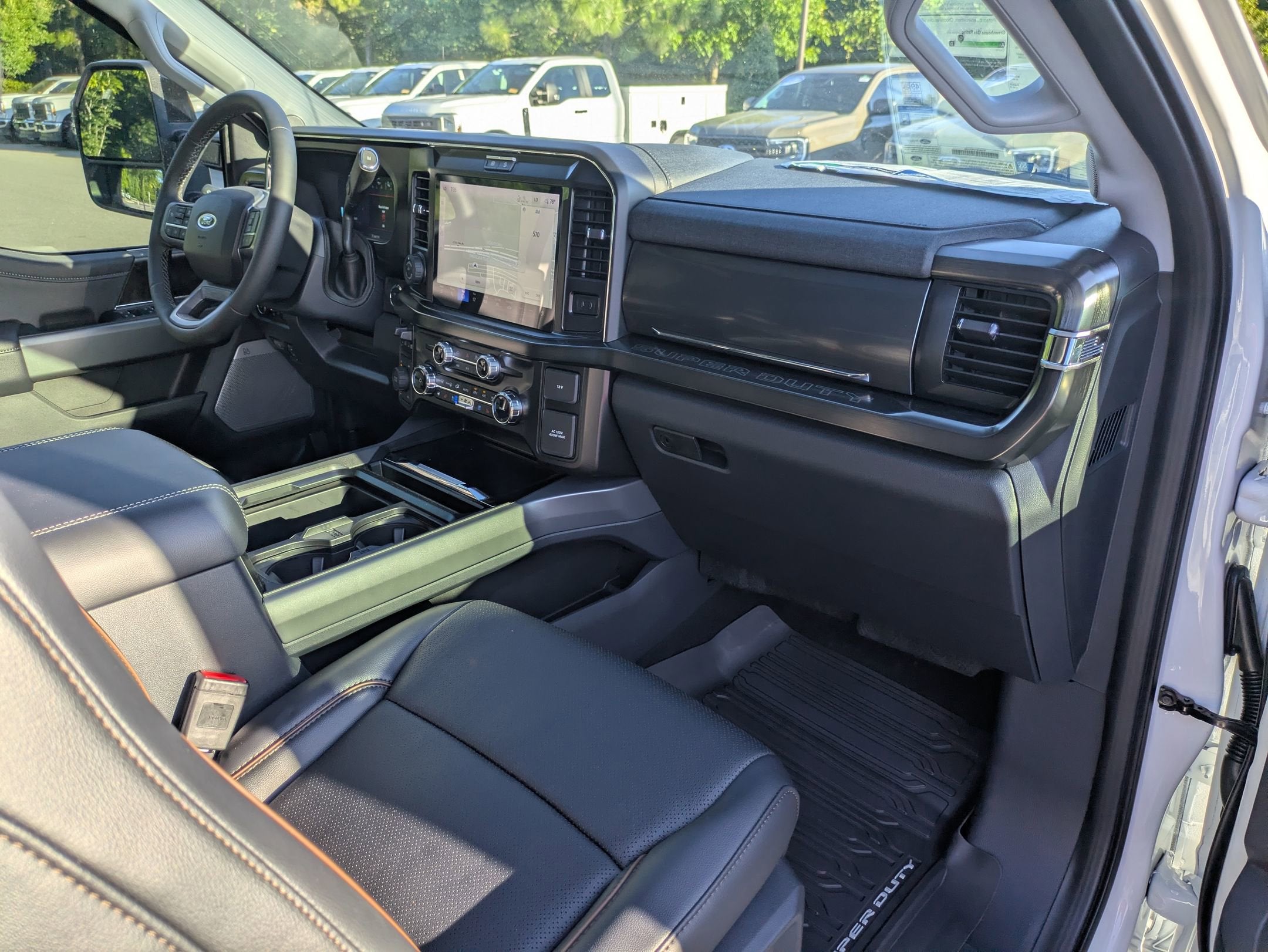 2026 Ford Super Duty F-350 SRW LARIAT