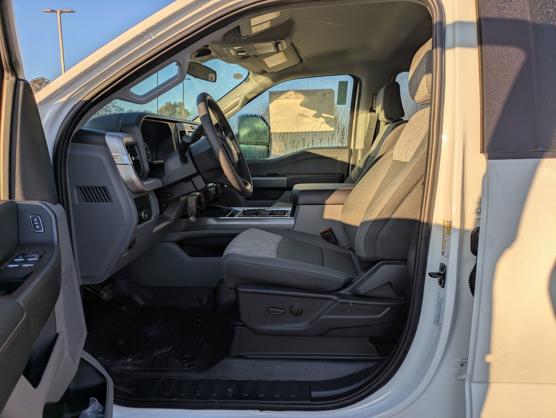 2025 Ford Super Duty F-350 SRW XLT