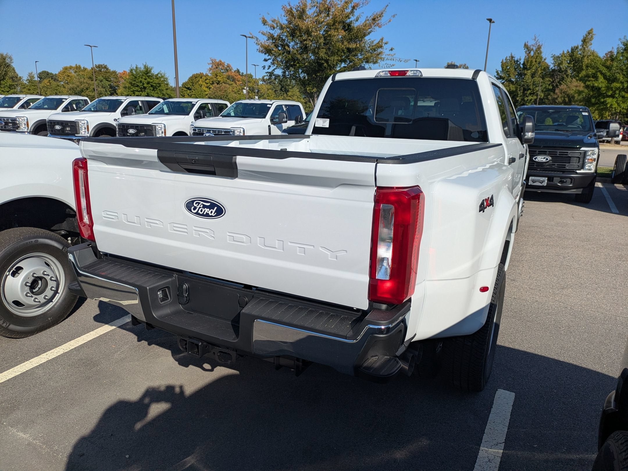 2027 Ford Super Duty F-350 DRW XL