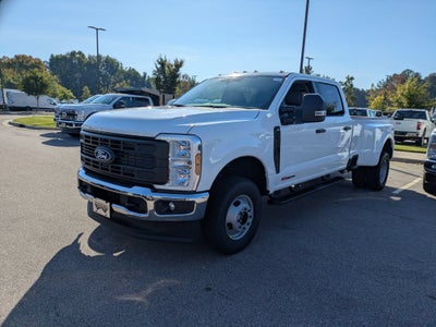 2027 Ford Super Duty F-350 DRW XL