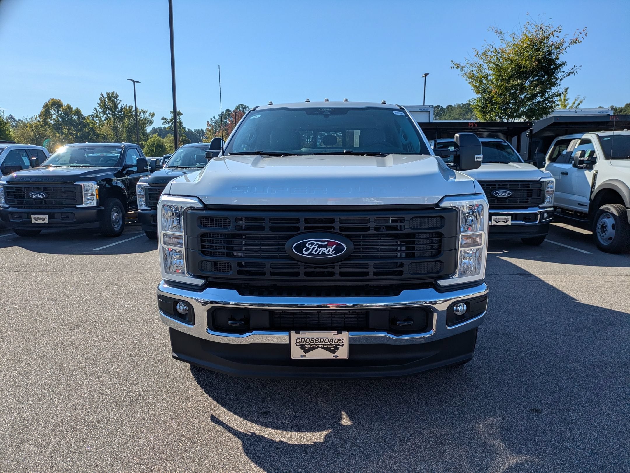 2027 Ford Super Duty F-350 DRW XL