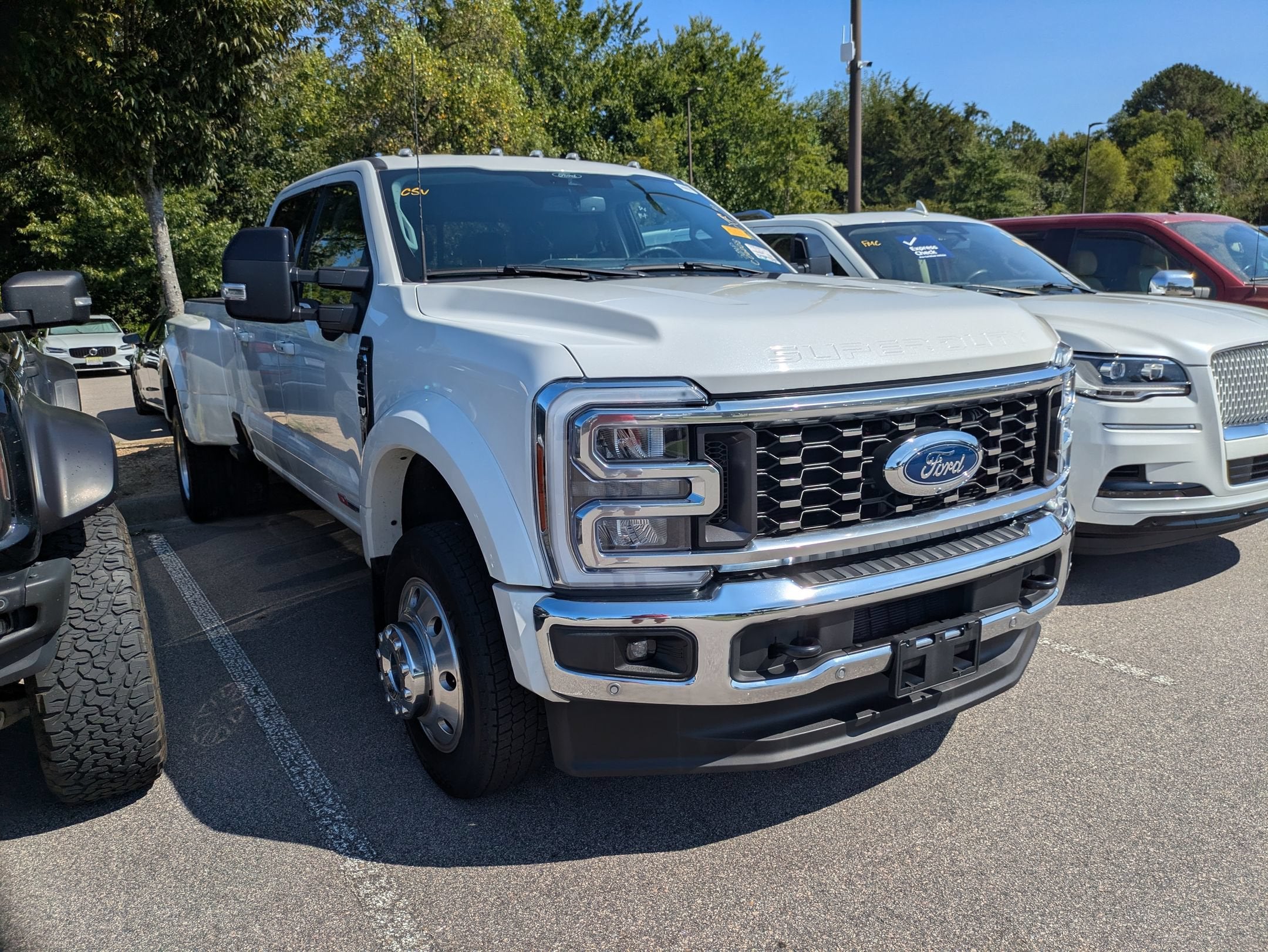 2024 Ford Super Duty F-450 DRW LARIAT