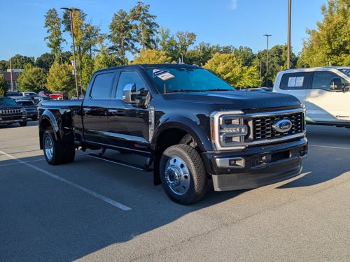 2025 Ford Super Duty F-450 DRW Platinum