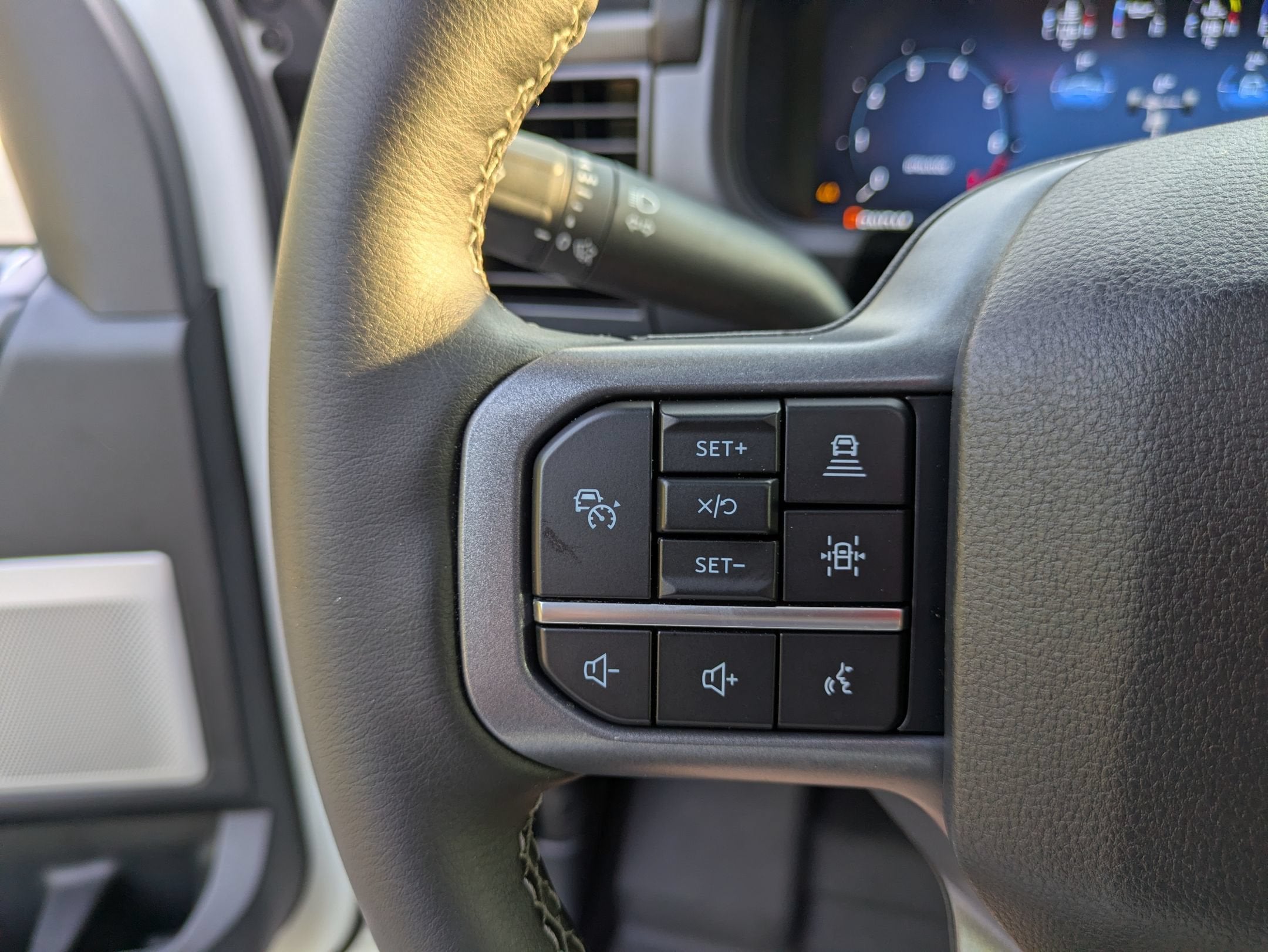 2026 Ford F-150 LARIAT - Crossroads Courtesy Demo