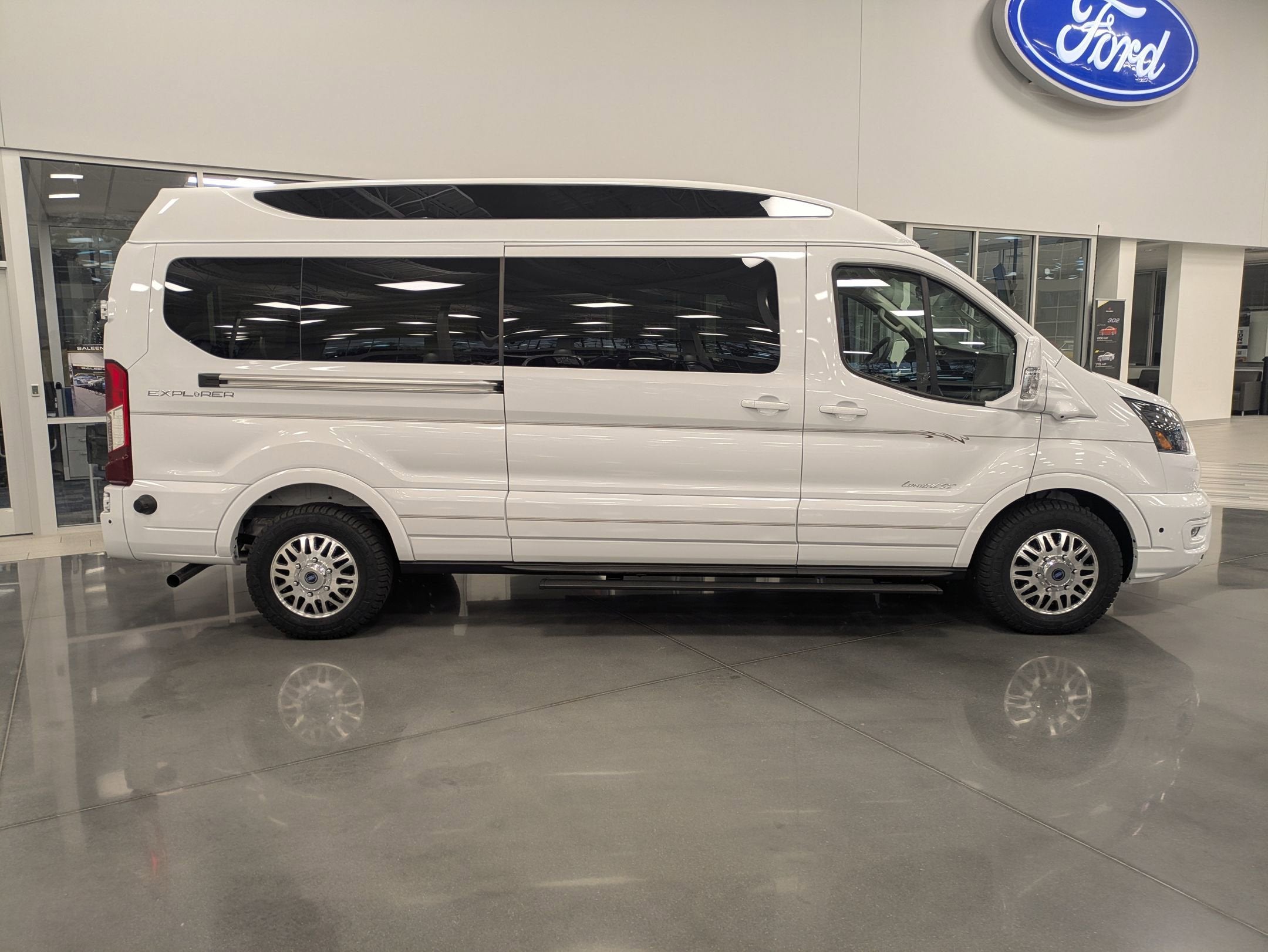 2026 Ford Transit Cargo Van Base