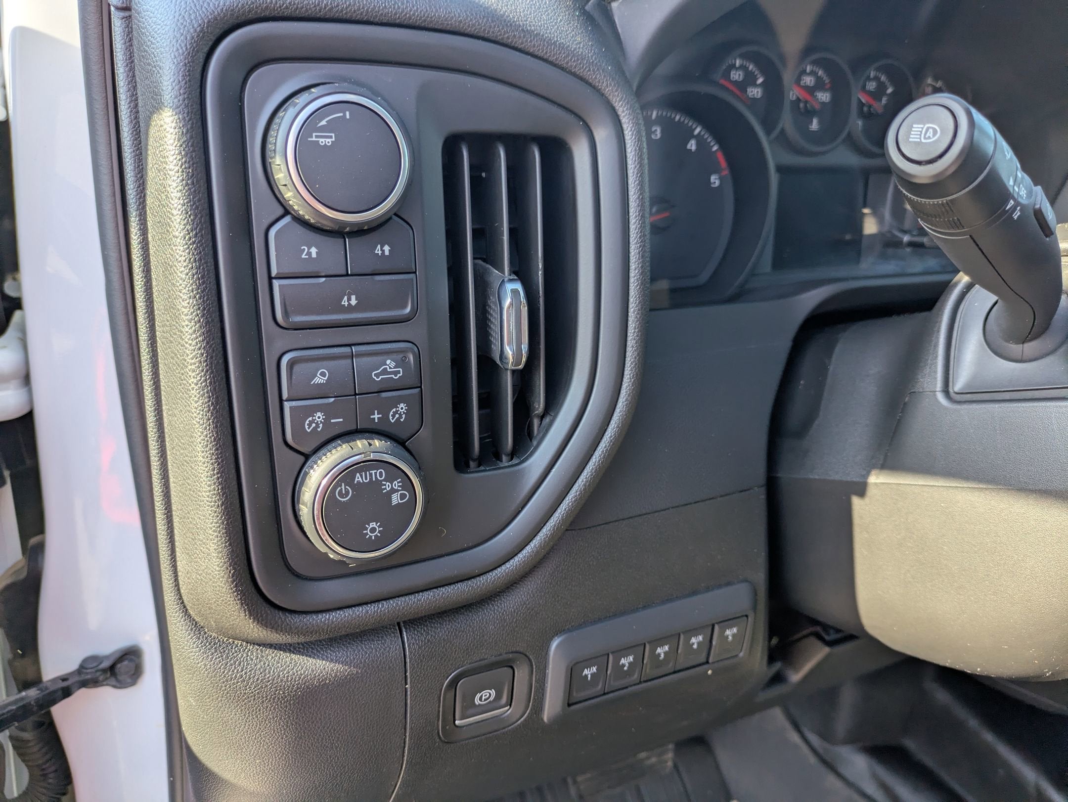 2024 Chevrolet Silverado 3500HD CC Work Truck