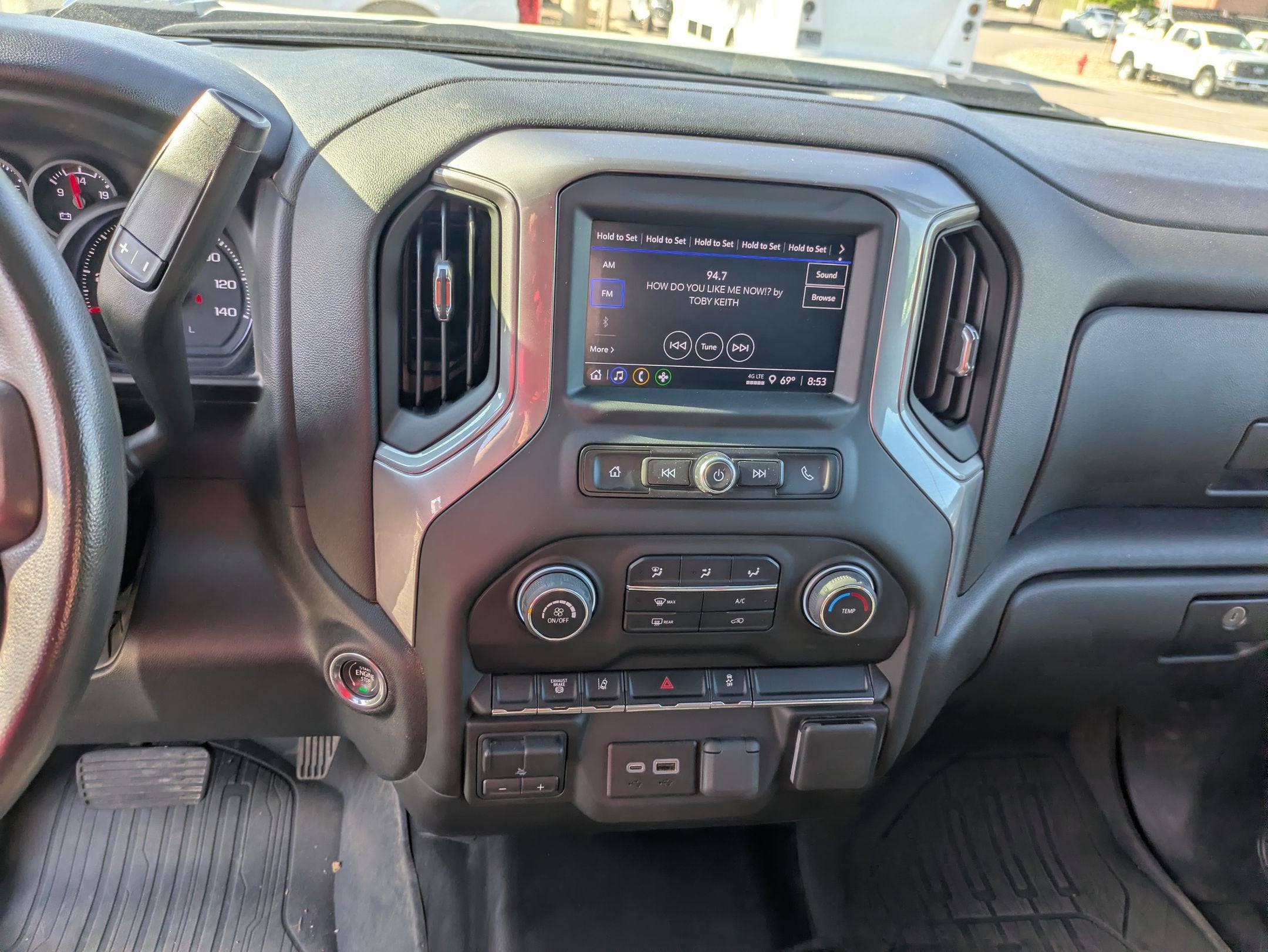 2024 Chevrolet Silverado 3500HD CC Work Truck