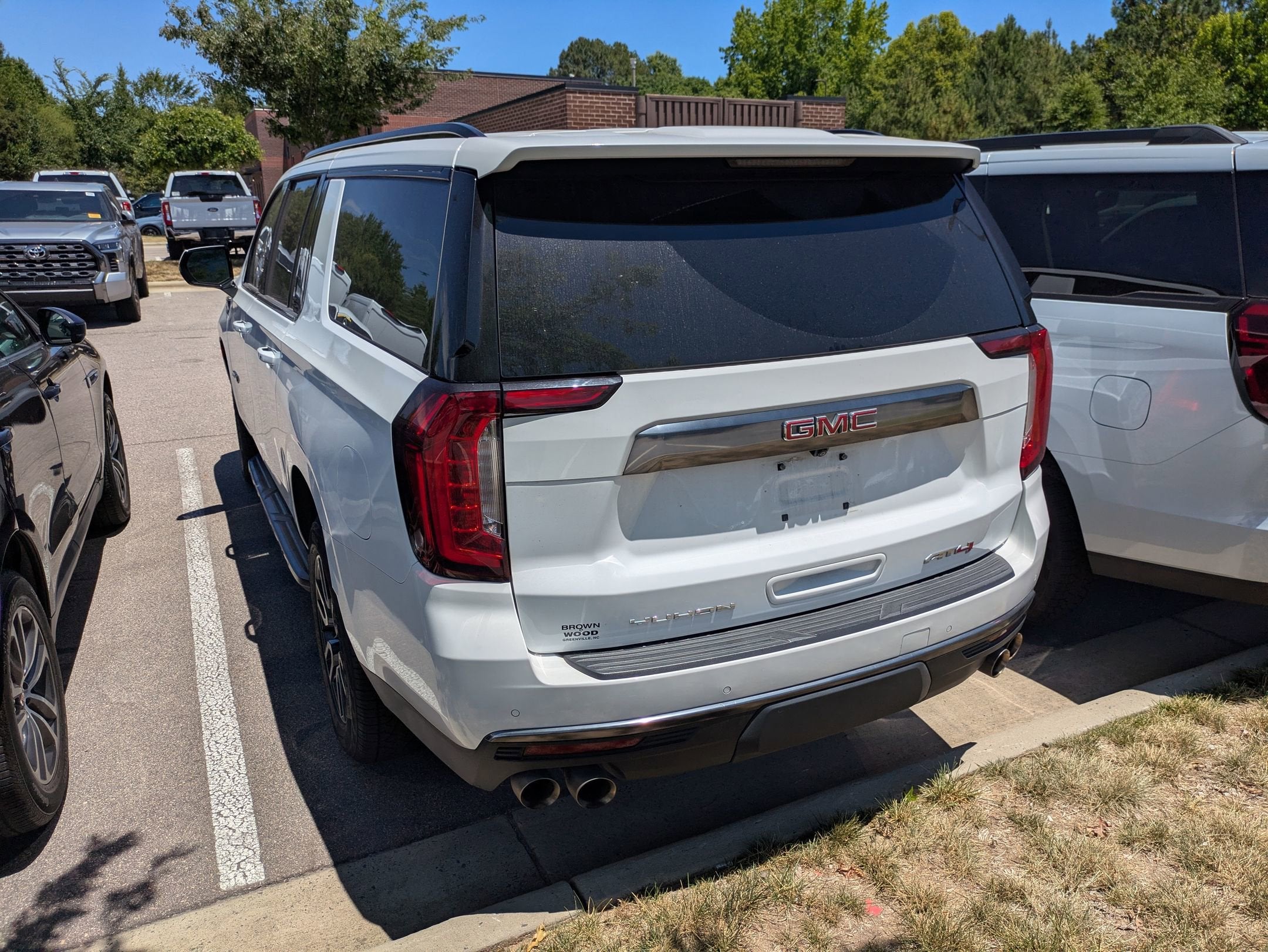 2023 GMC Yukon XL AT4
