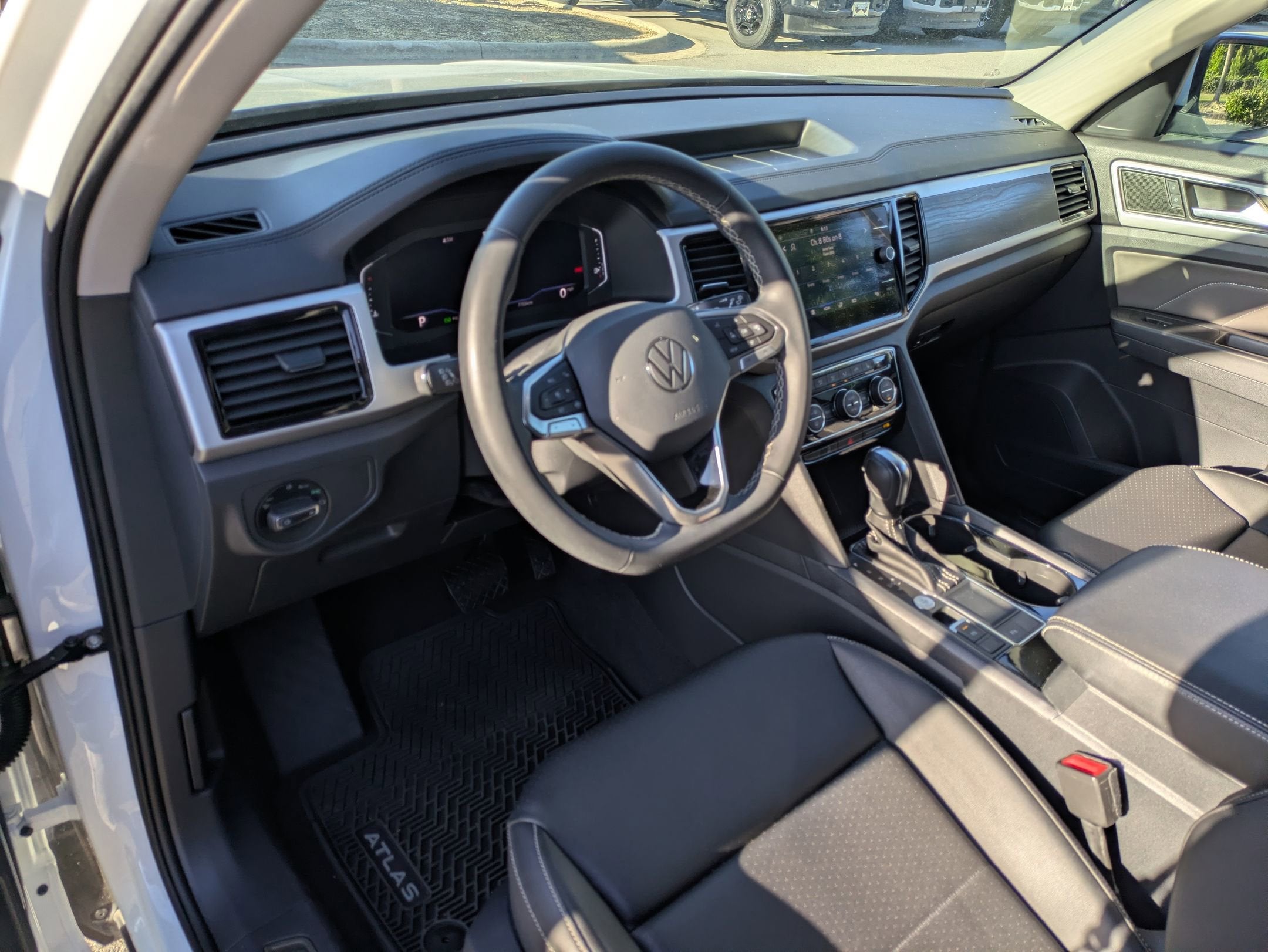 2023 Volkswagen Atlas 3.6L V6 SE w/Technology